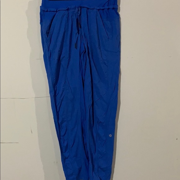 Lululemon studio crop - Picture 1 of 5